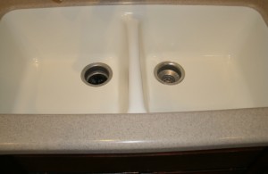 Kitchen Sink With Garbage Disposal