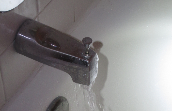 leaky faucet tub spout