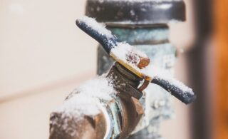 frozen water handle shut off in the winter